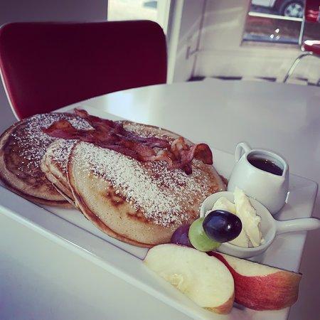 Island Wonder Kitchen + Bar